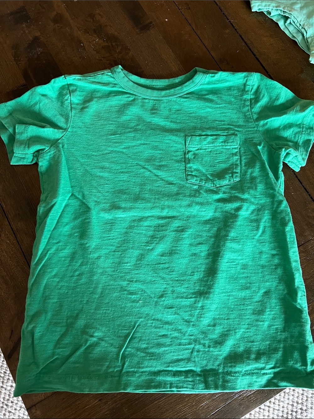 Solid Pocket Tee - Bright Green